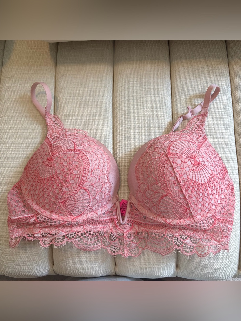 La Senza hello sugar pink lace deep V push up bra size 34C